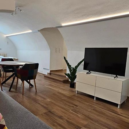 The Modern Cave Lodge シュトゥットガルト エクステリア 写真