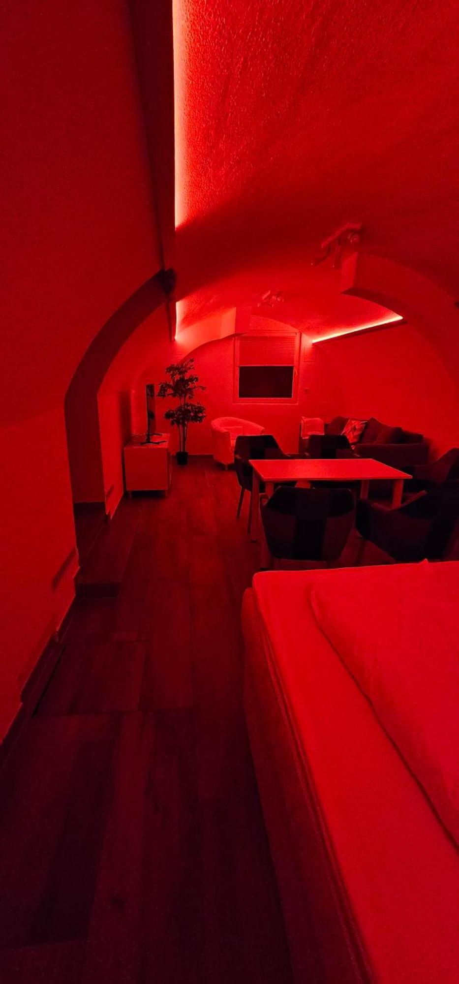 The Modern Cave Lodge シュトゥットガルト エクステリア 写真